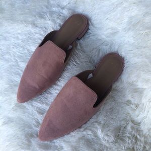 NWOT Women’s (81/2) A New Day slip ons